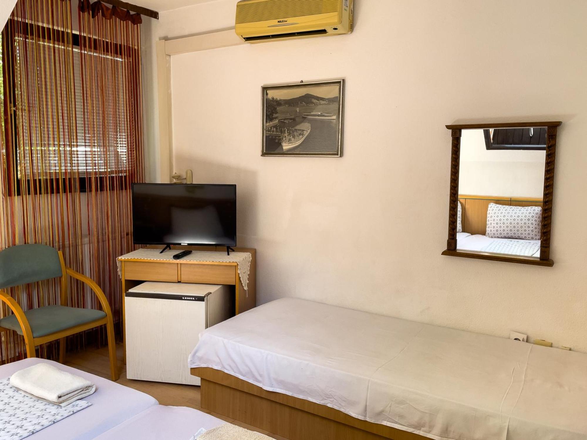 Hotel Pestújhely Panzió-étterem Budapest Esterno foto